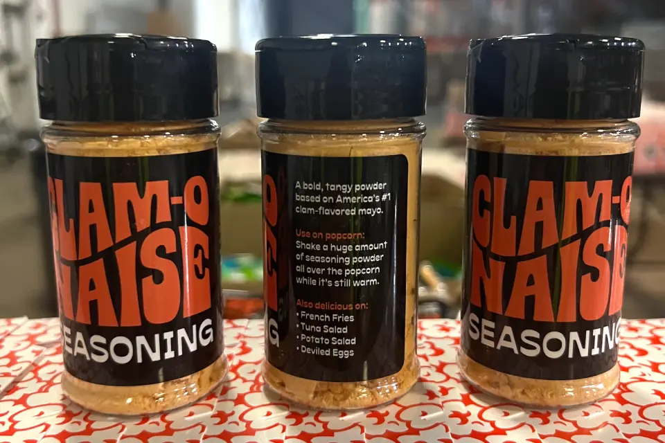 Bottles of Clam - O - Maise